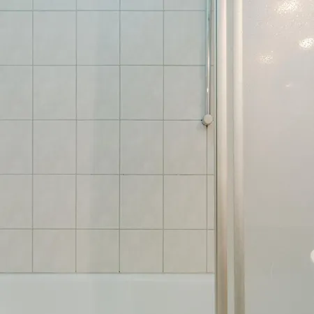 Apartment 512, Seepark *